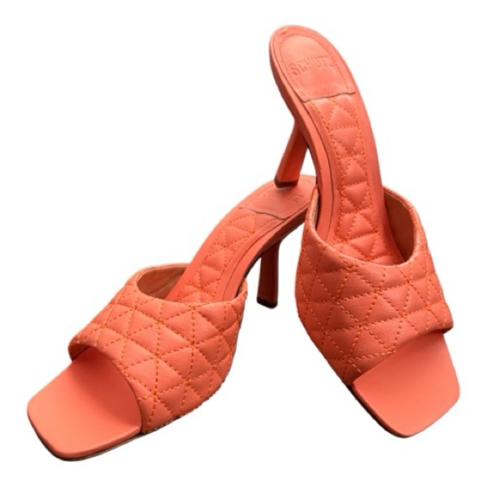 Schutz Fryda neon orange coral peach short cat heel pumps quilted 8.5 leather